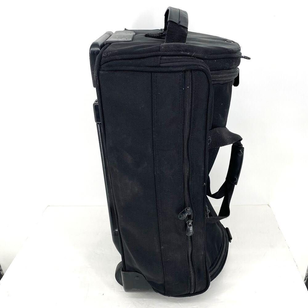 Briggs & Riley Baseline Black 22” Rolling Duffle Bag - Picture 4 of 15
